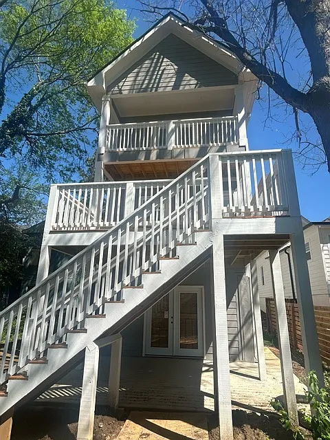 3 bed, 1900 sqft, $3,000 — Photo 2