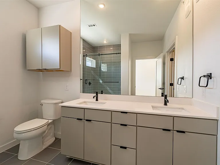 100 W Mockingbird Ln #201 — Photo 11