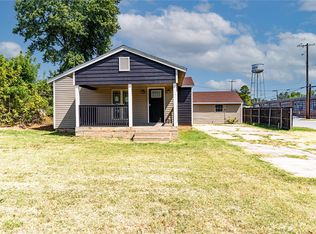 525 E Washington Ave, Bristow, OK 74010