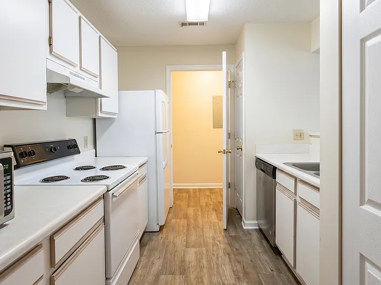 1231 Ladys Island Dr #224 — Photo 7
