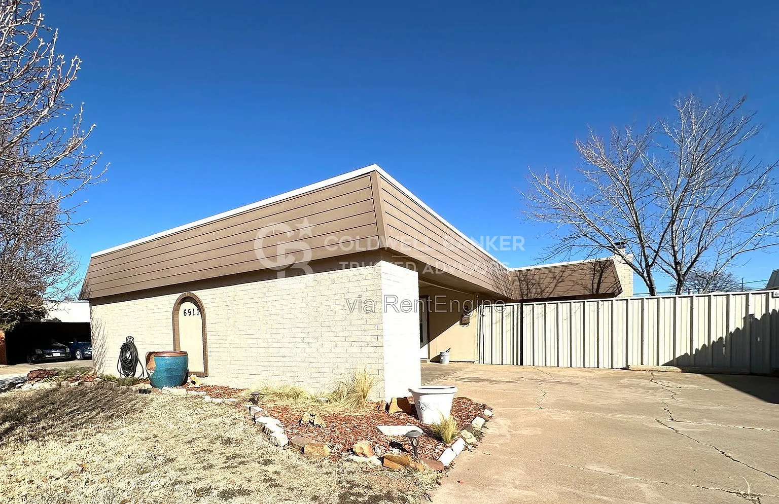 3 bed, 2.0 bath, 1154 sqft, $1,150 — Photo 2