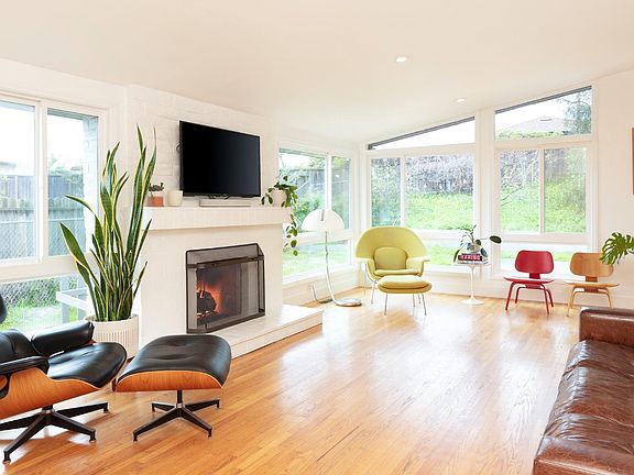 3rd image of 3173 Lucinda Ln