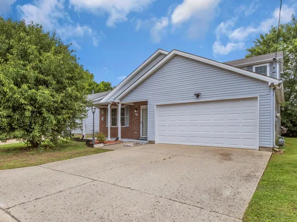 99 Edgehill Ln, Hendersonville, TN 37075