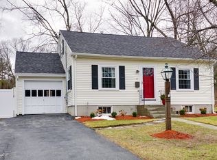 2 Elmwood Dr, Northborough, MA 01532