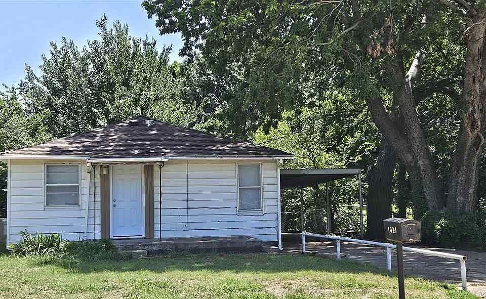 1st image of 1024 W Greenwood Ave