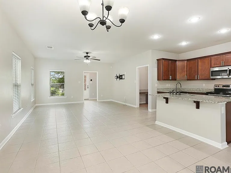 18317 Sunset Park Dr — Photo 7