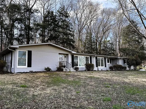 11017 Mount Charron Rd NW, Huntsville, AL 35810