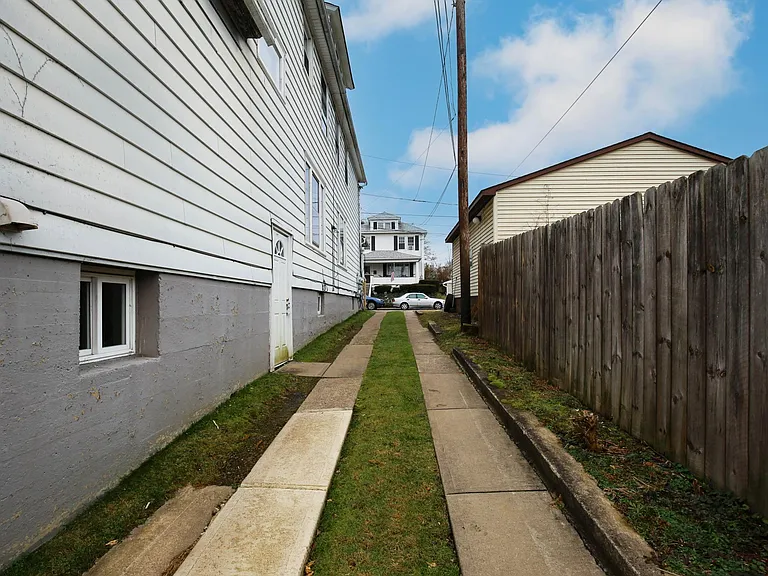 212 Taft St #2 — Photo 11