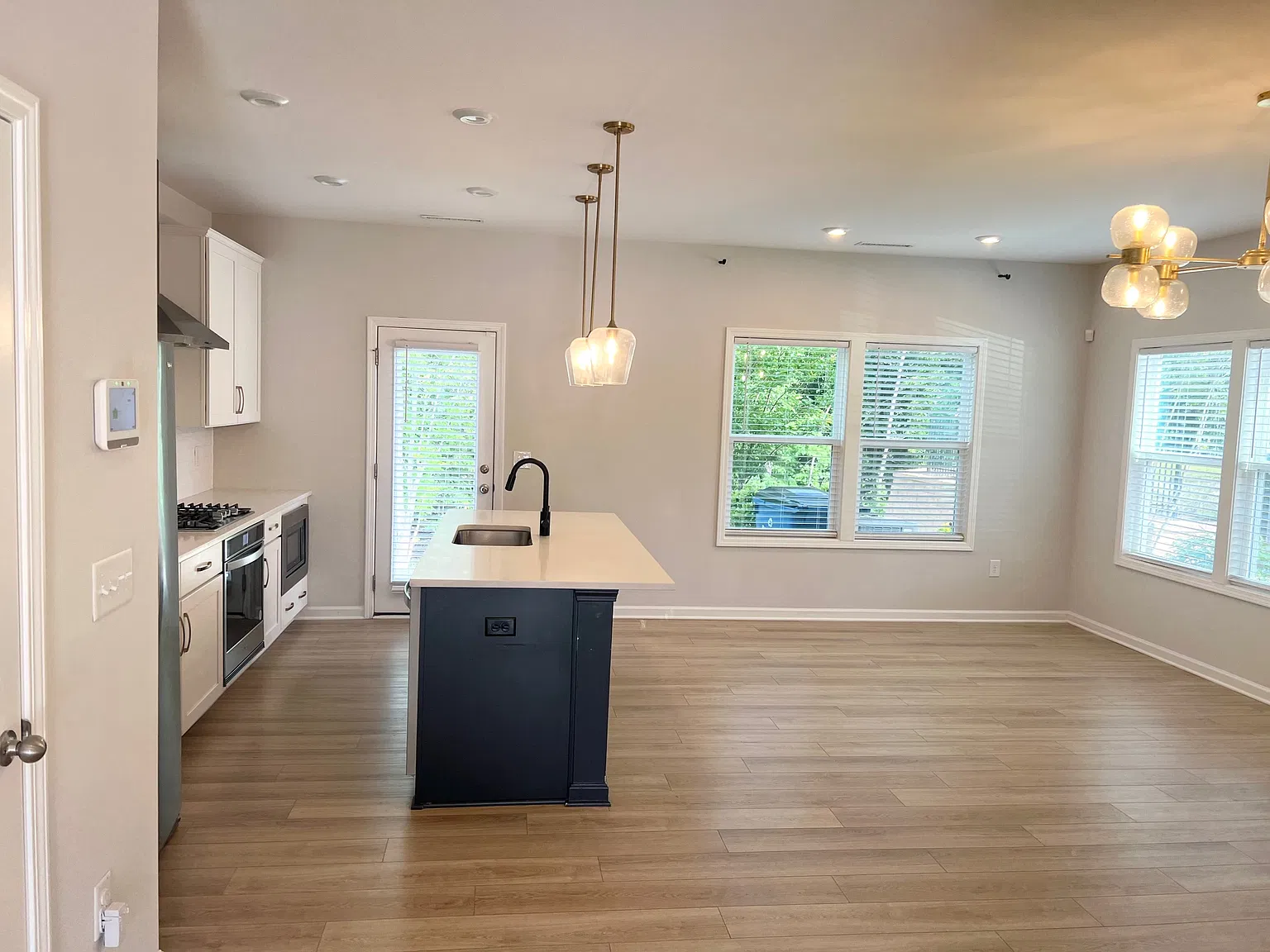 817 Oak Center Drive - . — Photo 3