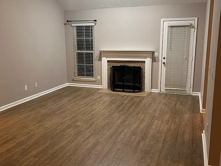 2708 Meadow Park — Photo 13