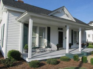208 W Washington St, La Grange, NC 28551