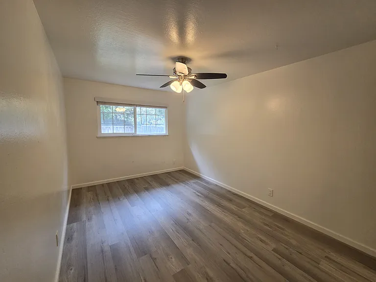 1300 White Dr — Photo 4