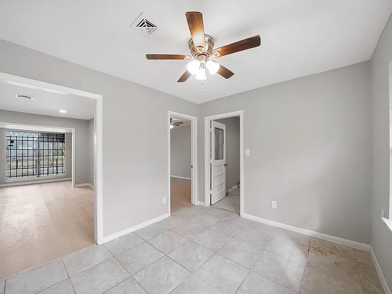 9347 Clearway Dr — Photo 9