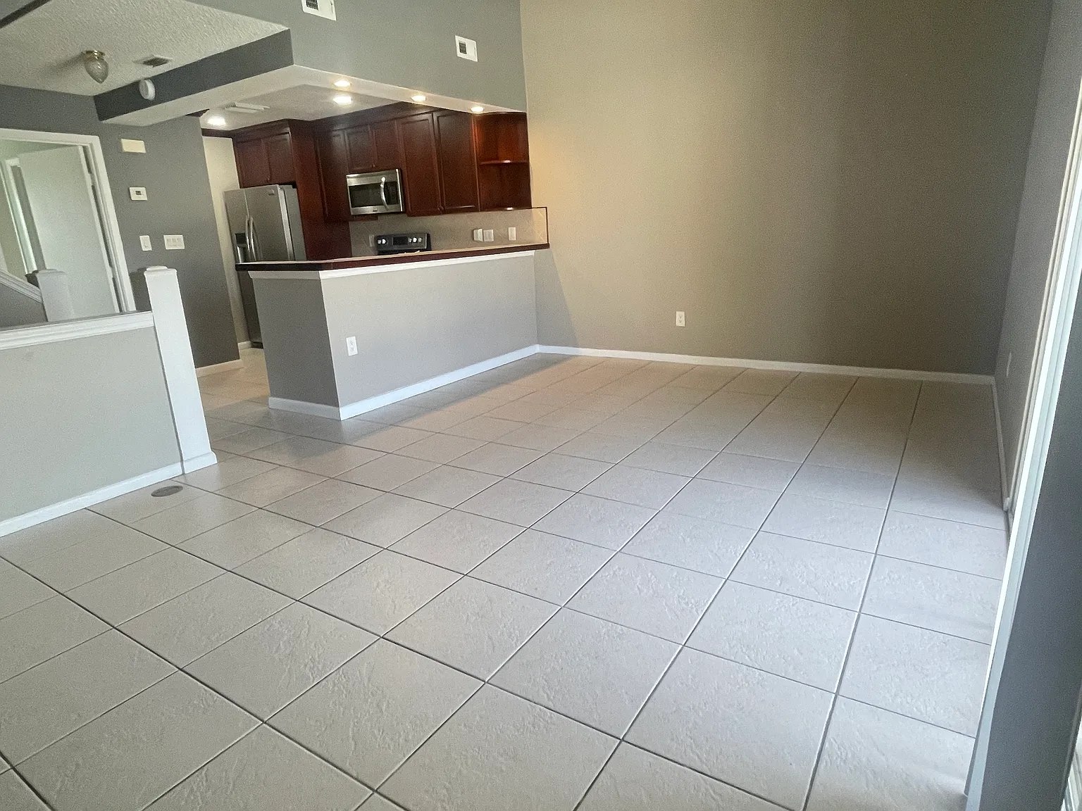 2 bed, 1211 sqft, $2,600 — Photo 4