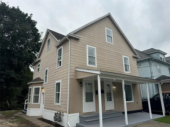 702 Broad St, Endicott, NY 13760