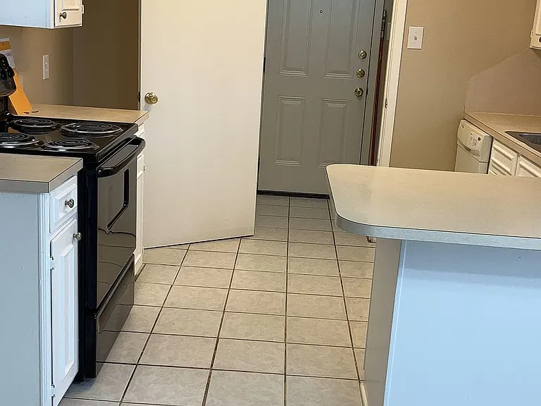 4117 Bill Owens Pkwy #B — Photo 3