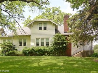 101 E Palatine Rd, Prospect Heights, IL 60070