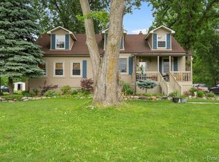 25757 Bell Rd, New Boston, MI 48164