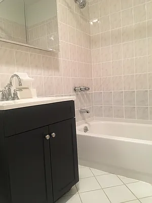 Rented by LDMI Realty Group LLC | media 35