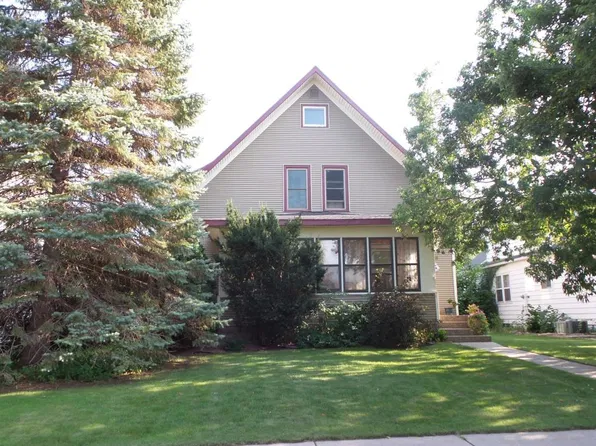 1104 5th St, Brookings, SD 57006