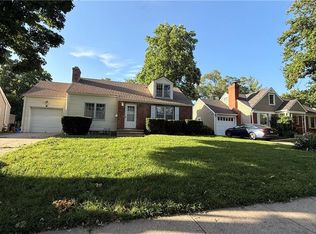 4202 W 53rd Ter, Roeland Park, KS 66205