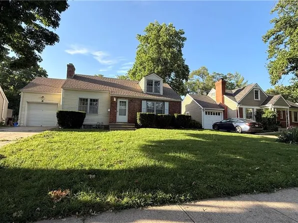 4202 W 53rd Ter, Roeland Park, KS 66205