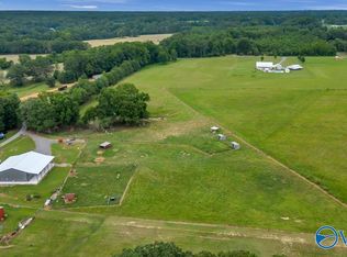 301 Gentry Rd, Arab, AL 35016