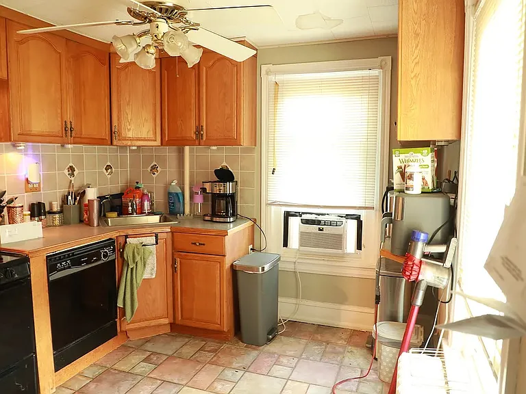 117 Green St #B — Photo 9