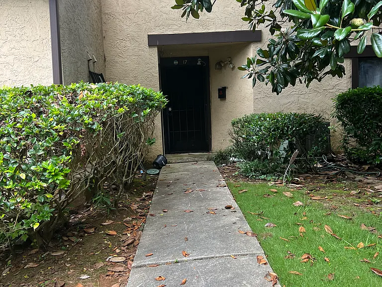 17 Tiburon Dr #17 — Photo 1