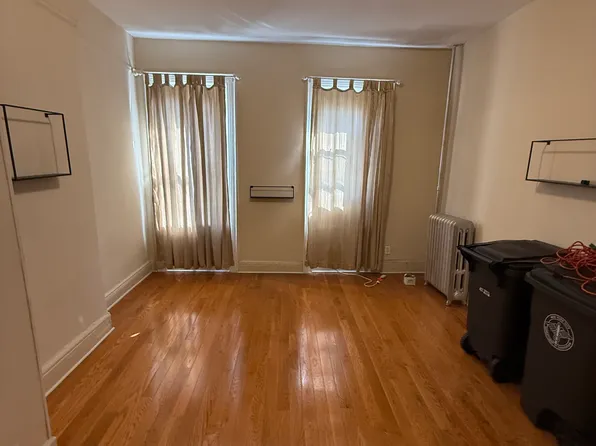 1655 Lincoln Place image 7 of 17