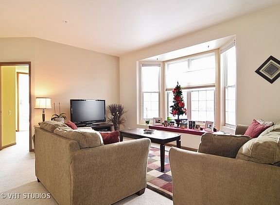 4th image of 2271 S Elizabeth St
