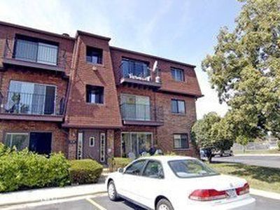 628 Cobblestone Cir APT D, Glenview, IL, 60025