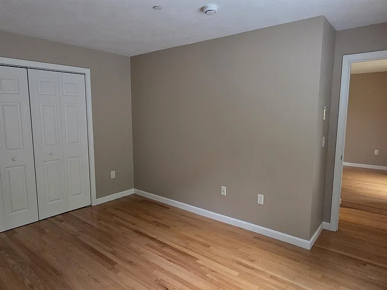 43 Beatrice St #B — Photo 9