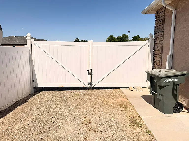 646 Cortney Way — Photo 33