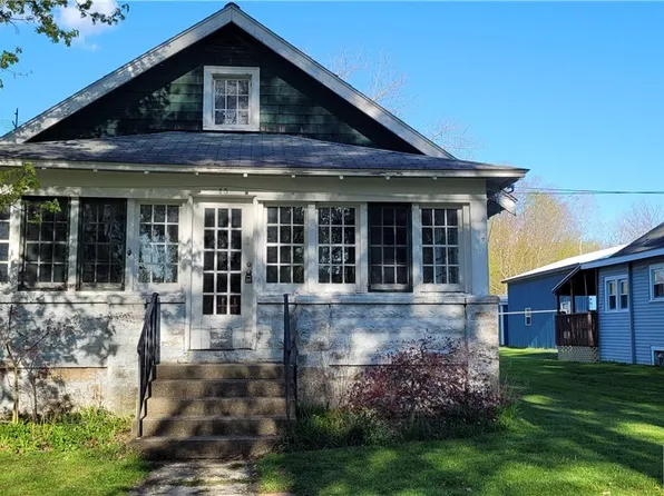45 Smith Ave, Celoron, NY 14720