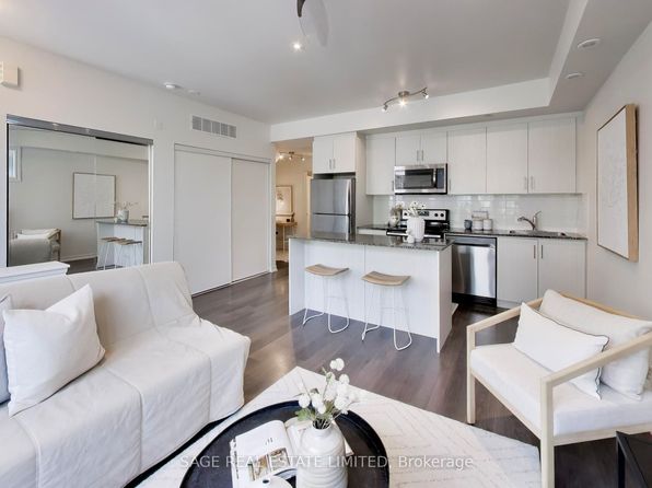 130 Long Branch Ave #2, Toronto, ON M8W 0B1