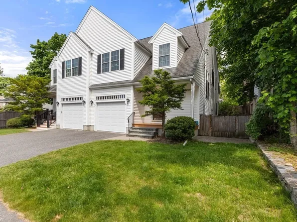 45 Crescent Rd Unit 45, Needham Heights, MA 02494