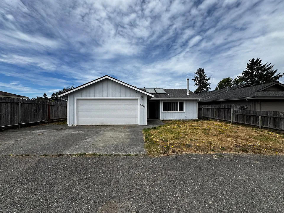 3525 Tracey Ct