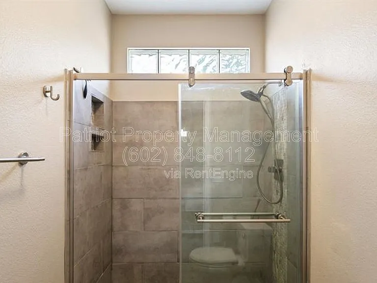 9550 E Thunderbird Rd #213 — Photo 13