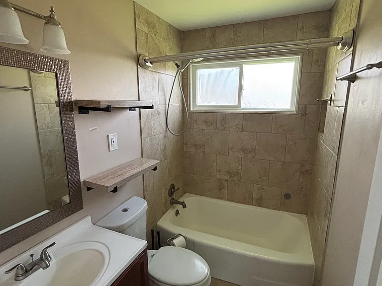 115 W Arrowwood Rd — Photo 15