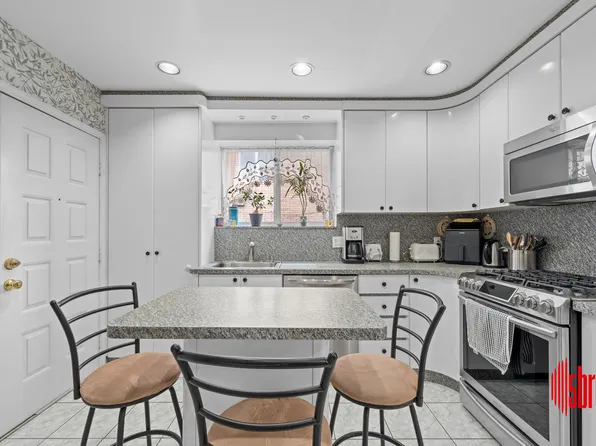 15 Van Sicklen Street image 10 of 38