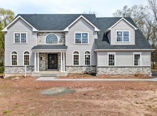 16 New Amwell Rd, Hillsborough, NJ 08844