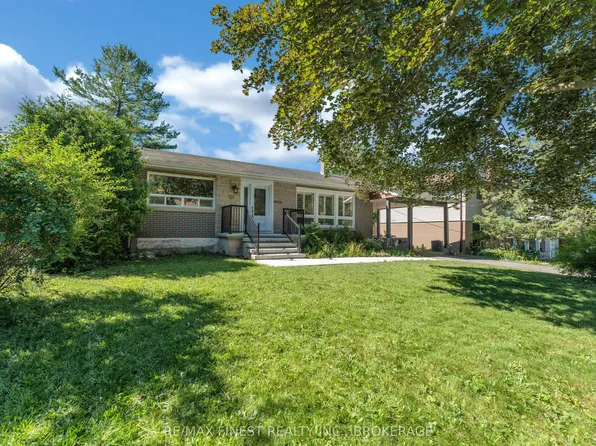 60 Sherwood Dr, Kingston, ON K7M 2E3