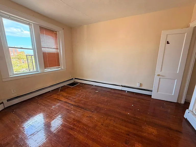 703 Howard Ave #4-2A — Photo 4