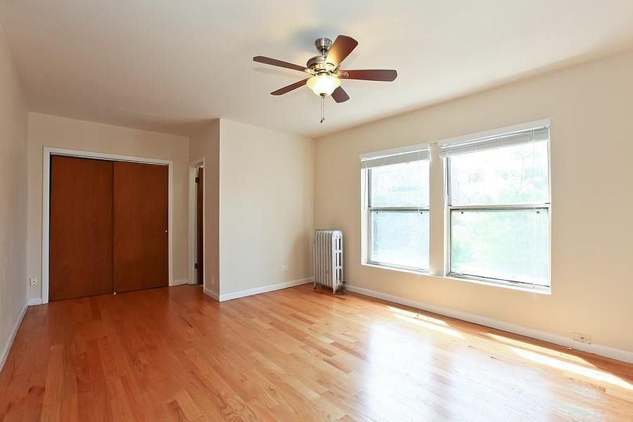 2nd image of 4126 N Sheridan Rd #1W