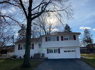 47 Dalebrook Rd, Bloomfield, NJ 07003