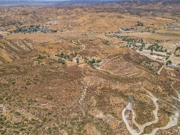 0 Ilana Ln #4, Santa Clarita, CA 91390