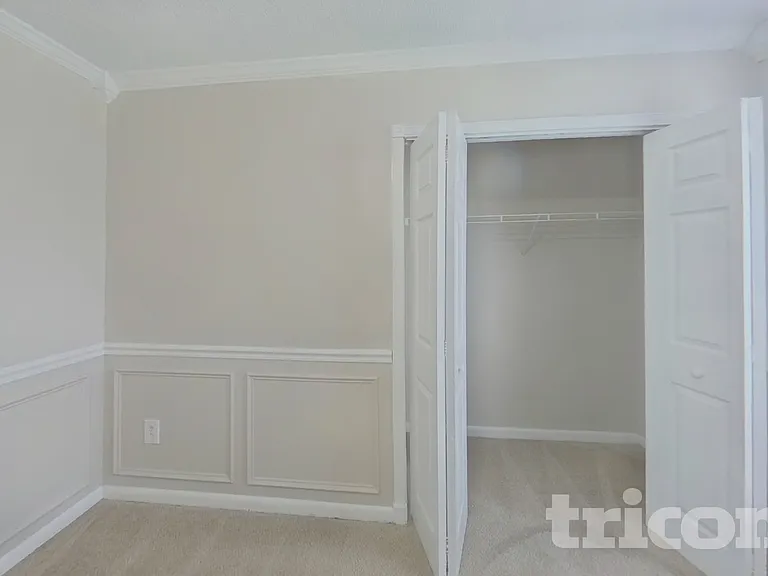 4324 Queensway Dr — Photo 11