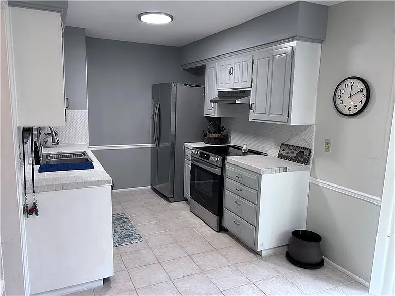 447 W 104th St #B — Photo 10