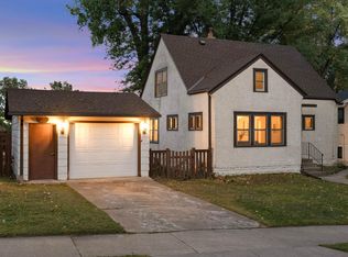 1462 Chelsea St, Saint Paul, MN 55108